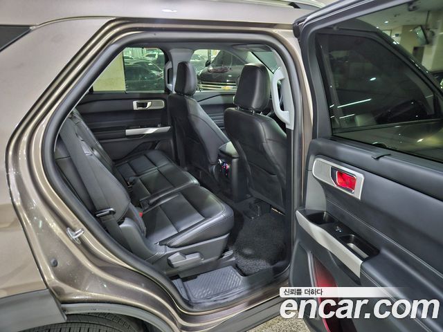 Ford Explorer (VI) 2.3 LimIted 4WD 2021 — фото 8