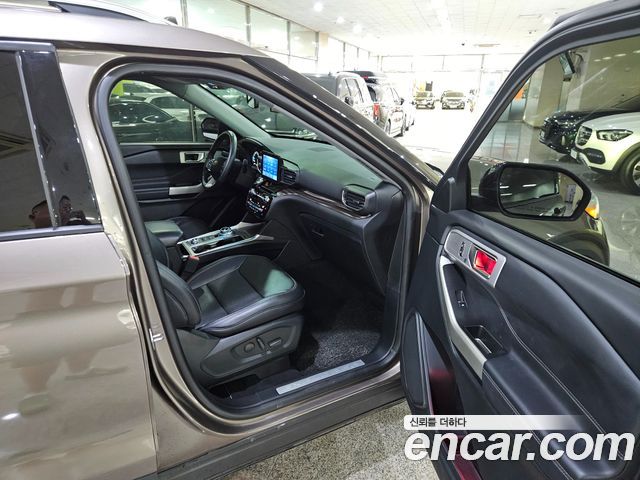 Ford Explorer (VI) 2.3 LimIted 4WD 2021 — фото 9