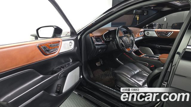 Lincoln Continental (X) 3.0 Presidential AWD 2017 — фото 10