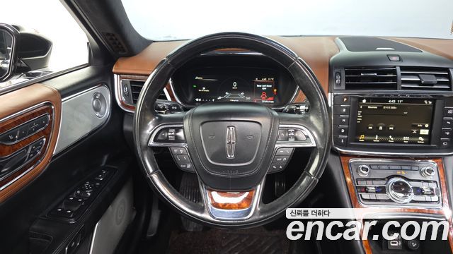 Lincoln Continental (X) 3.0 Presidential AWD 2017 — фото 13