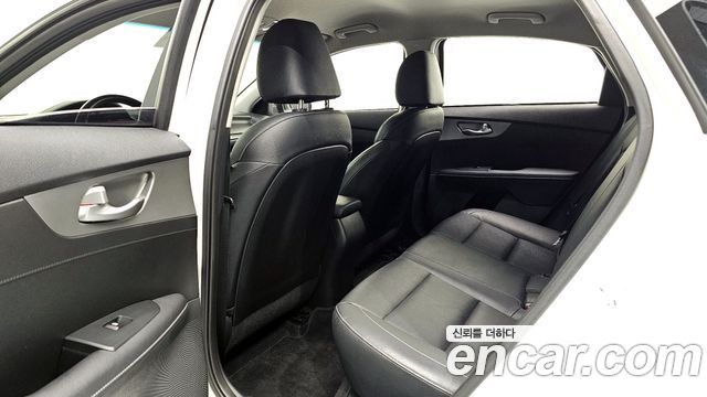 Kia K3 Prestige 2021 — фото 11
