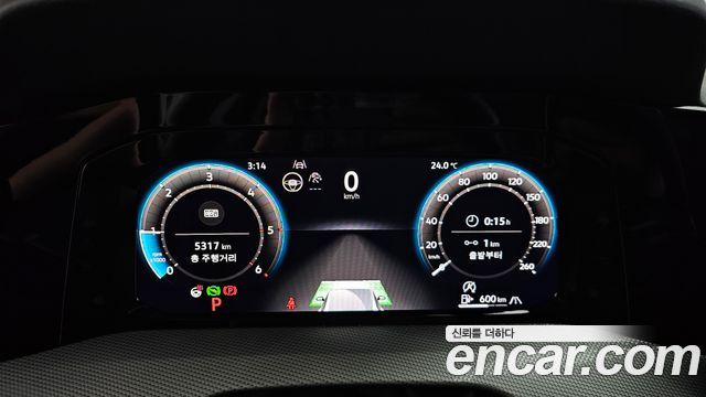 Volkswagen Golf (VIII) 2.0 TDI Premium 2025 — фото 8