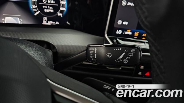 Volkswagen Golf (VIII) 2.0 TDI Premium 2025 — фото 31