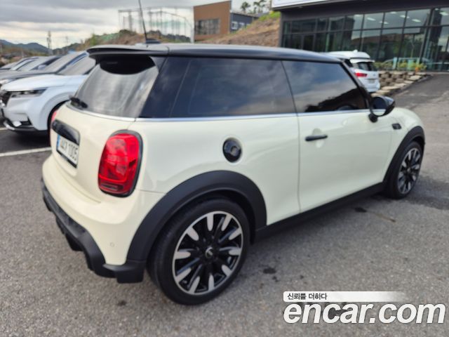 MINI Cooper S Classic Third Generation 2022 — фото 5