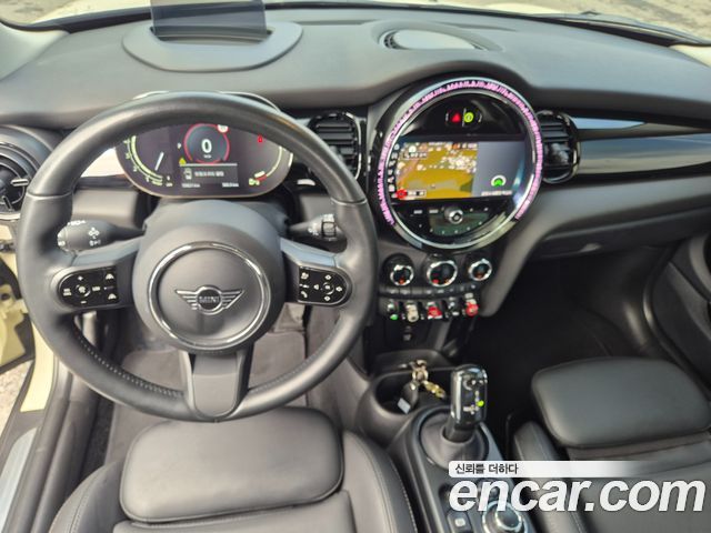 MINI Cooper S Classic Third Generation 2022 — фото 15