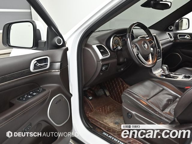 Jeep Grand Cherokee 3.0 Diesel Overland Summit WK2 2018 — фото 15