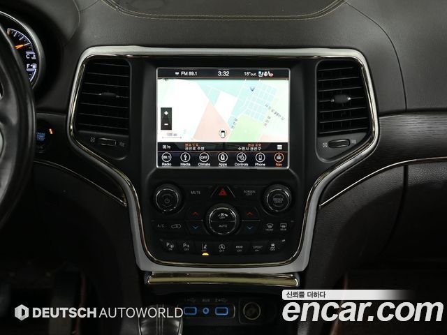 Jeep Grand Cherokee 3.0 Diesel Overland Summit WK2 2018 — фото 18