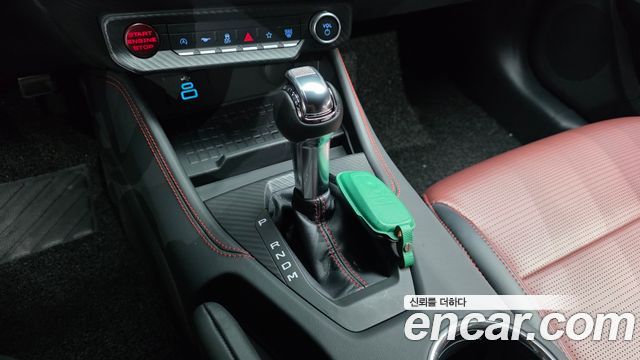 Ford Mustang (VII) 2.3 Ecoboost Premium Convertible 2024 — фото 9