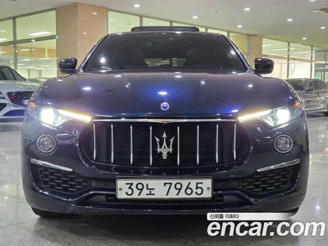 Maserati Levante 3.0 AWD GranLusso 2019 — фото 2