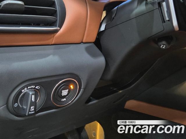 Maserati Levante 3.0 AWD GranLusso 2019 — фото 18