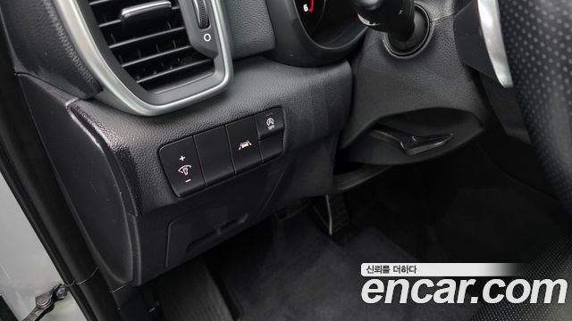 Kia Sportage The Bold Diesel 2.0 2WD Prestige 2021 — фото 17