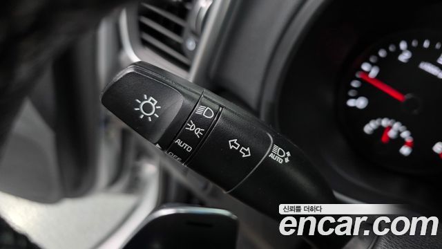 Kia Sportage The Bold Diesel 2.0 2WD Prestige 2021 — фото 19
