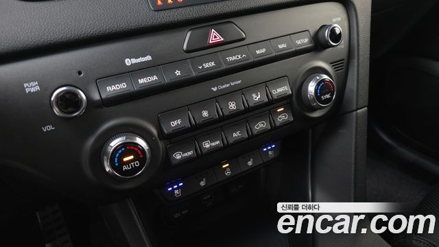 Kia Sportage The Bold Diesel 2.0 2WD Prestige 2021 — фото 20