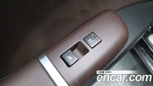 Hyundai Grandeur (GN7) 2,5 Gasoline 2WD Premium 2023 — фото 20