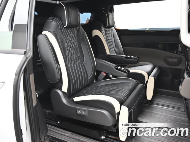 Kia Carnival (IV) Gasoline 9-Seater Hi Limousine (7-seater Limousine(Special vehicle) 2024 — фото 16