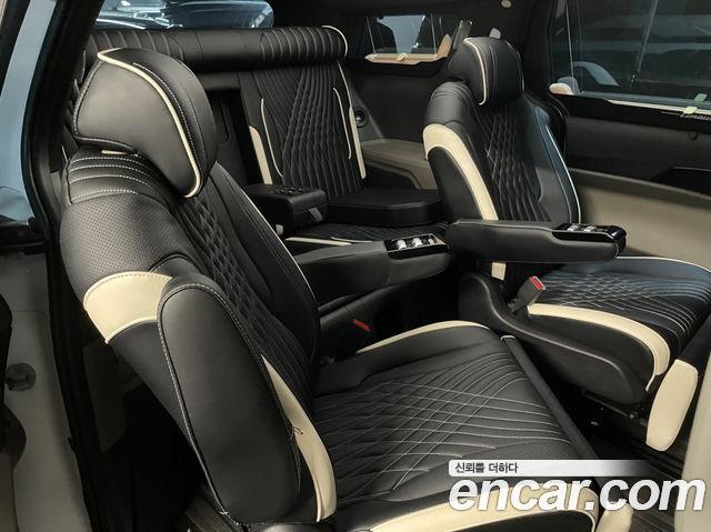 Kia Carnival (IV) Gasoline 9-Seater Hi Limousine (7-seater Limousine(Special vehicle) 2024 — фото 17