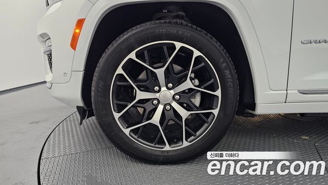 Jeep Grand Cherokee (WL) 4xe Summit Reserve 2023 — фото 5