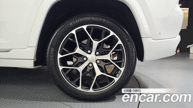 Jeep Grand Cherokee (WL) 4xe Summit Reserve 2023 — фото 21
