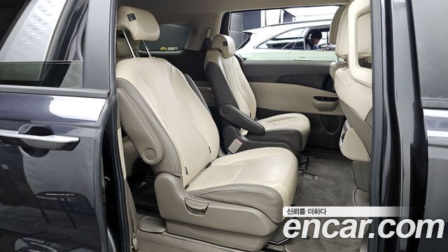 Kia Carnival (IV) Diesel 9-Seater Prestige 2022 — фото 12