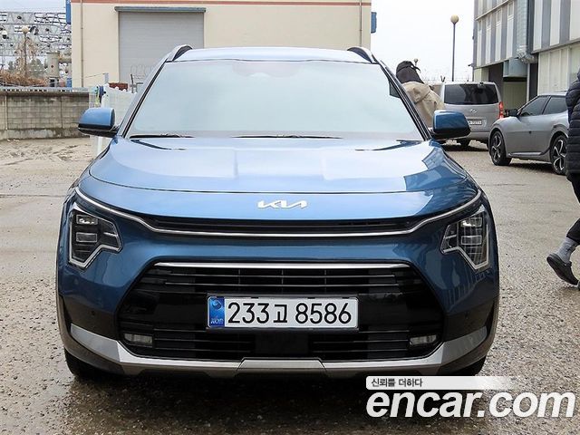 Kia Niro Signature 2022 — фото 1