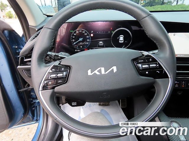 Kia Niro Signature 2022 — фото 8