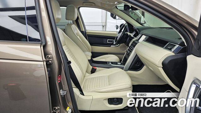 Land Rover Discovery Sport 2.0 TD4 HSE Luxury 2016 — фото 11