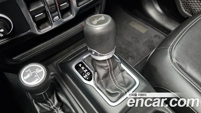 Jeep Wrangler (JL) 2.0 Overland Power Top 4Door 4xe 2022 — фото 9