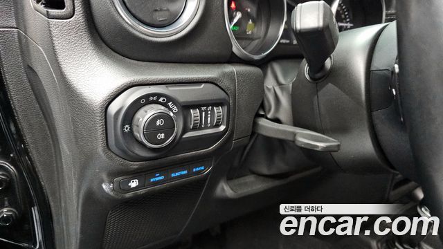 Jeep Wrangler (JL) 2.0 Overland Power Top 4Door 4xe 2022 — фото 19