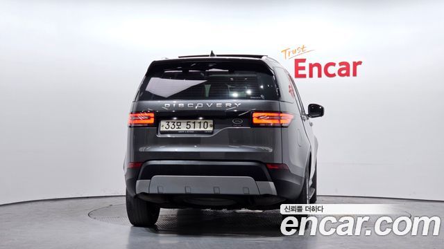 Land Rover Discovery 5 3.0 TD6 HSE Luxury 2017 — фото 4