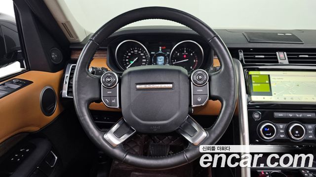 Land Rover Discovery 5 3.0 TD6 HSE Luxury 2017 — фото 16