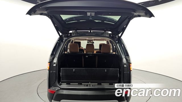 Land Rover Discovery 5 3.0 TD6 HSE Luxury 2017 — фото 20