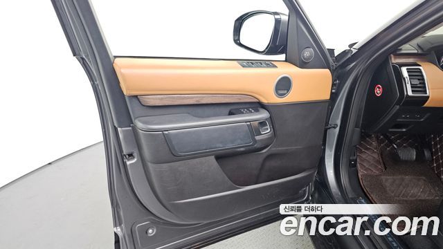 Land Rover Discovery 5 3.0 TD6 HSE Luxury 2017 — фото 24