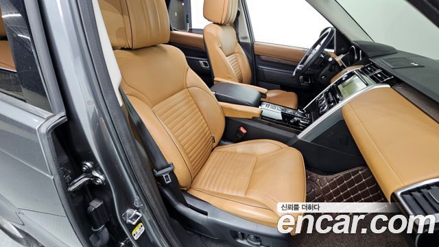 Land Rover Discovery 5 3.0 TD6 HSE Luxury 2017 — фото 30
