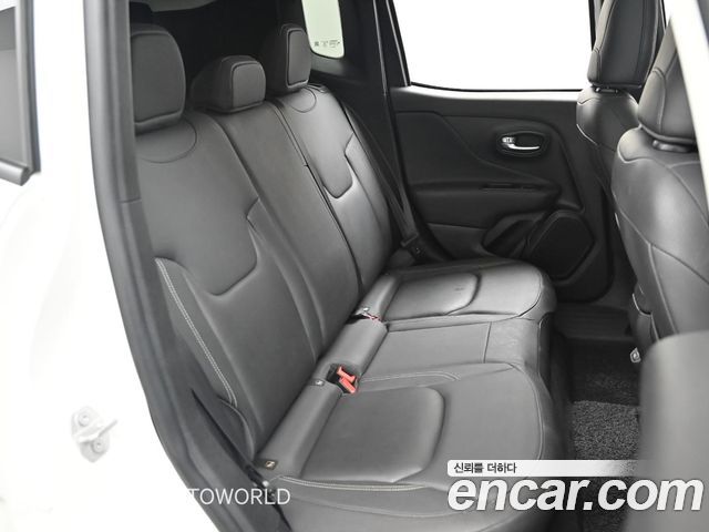 Jeep Renegade 2.4 Limited 2020 — фото 16