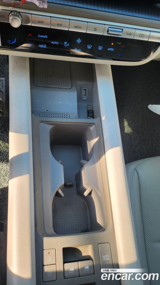 Hyundai Ioniq 6 Long Range Exclusive 2023 — фото 17