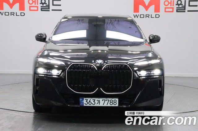 BMW 7 Series (G70) 740i xDrive M Sport 2024 — фото 2