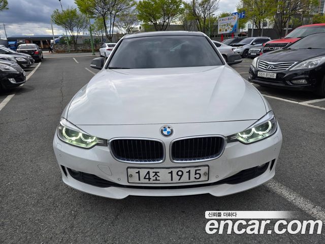 BMW 3 Series (F30) 320i