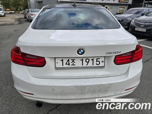 BMW 3 Series (F30) 320i 2012 — фото 3