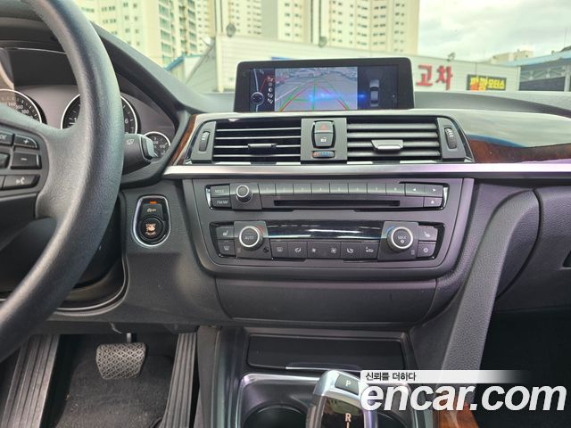 BMW 3 Series (F30) 320i 2012 — фото 17