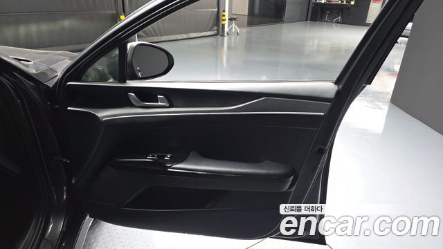 Kia K5 (III) 2.0 Prestige 2021 — фото 24