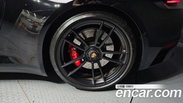 Porsche 911 (992) Carrera 4 GTS 2023 — фото 27