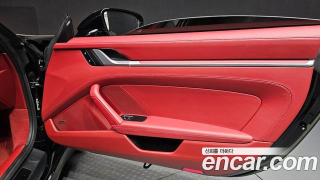 Porsche 911 (992) Carrera 4 GTS 2023 — фото 31