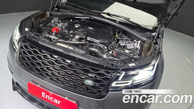 Land Rover Range Rover Velar 3.0 D300 R-Dynamic SE 2019 — фото 6