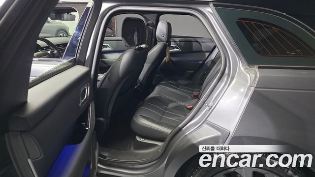 Land Rover Range Rover Velar 3.0 D300 R-Dynamic SE 2019 — фото 11