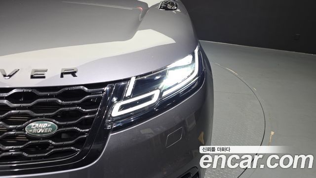 Land Rover Range Rover Velar 3.0 D300 R-Dynamic SE 2019 — фото 22