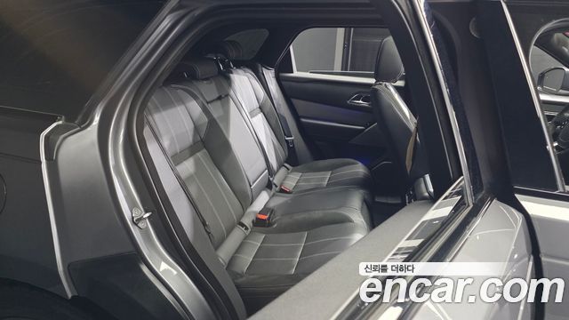 Land Rover Range Rover Velar 3.0 D300 R-Dynamic SE 2019 — фото 26