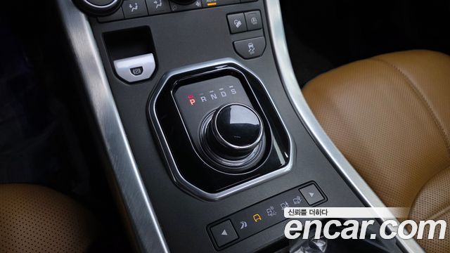 Land Rover Range Rover Evoque 2.0 TD4 HSE Dynamic 2019 — фото 9