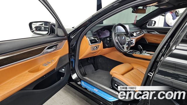 BMW 7 Series (G11) 740i Design Pure Excellence 2021 — фото 10