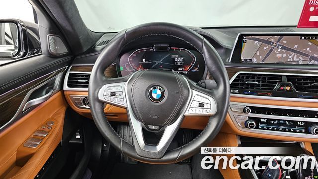 BMW 7 Series (G11) 740i Design Pure Excellence 2021 — фото 13