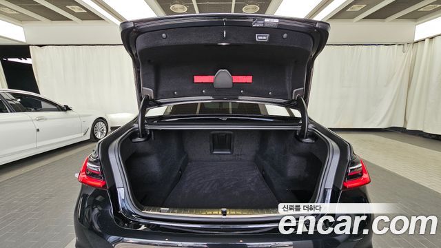 BMW 7 Series (G11) 740i Design Pure Excellence 2021 — фото 20
